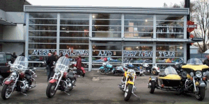 Crown Harley-Davidson, Ch. de Mons 1445, B-1070